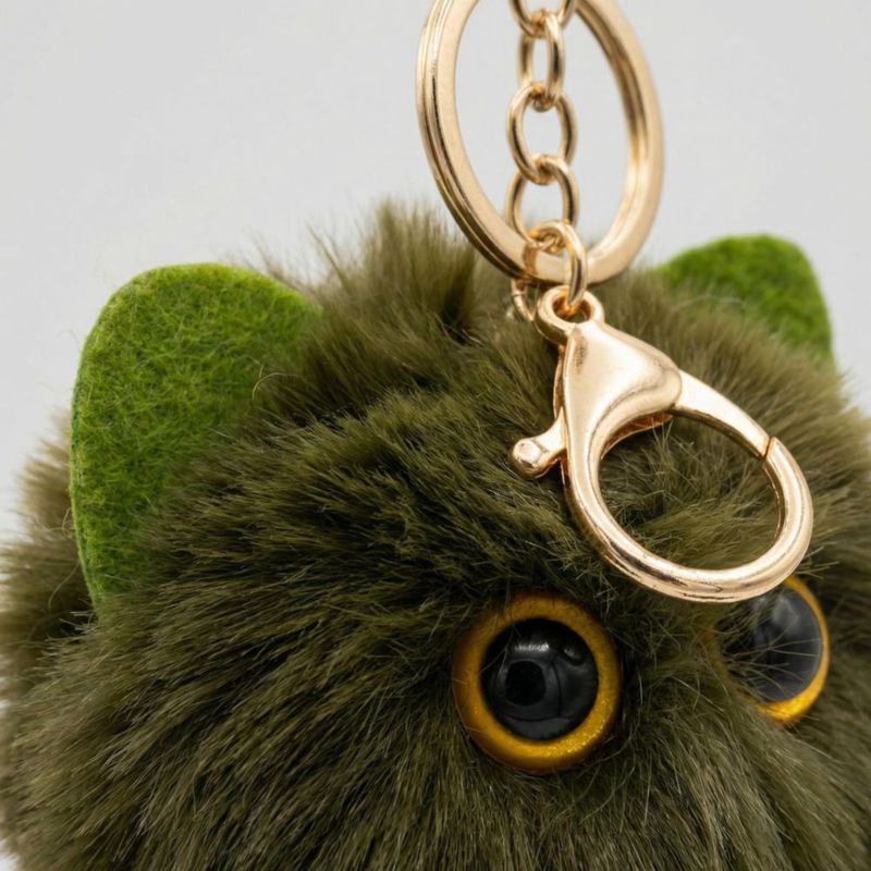 LLAVERO PurlMarie Gato Verde de Peluche con Pompon