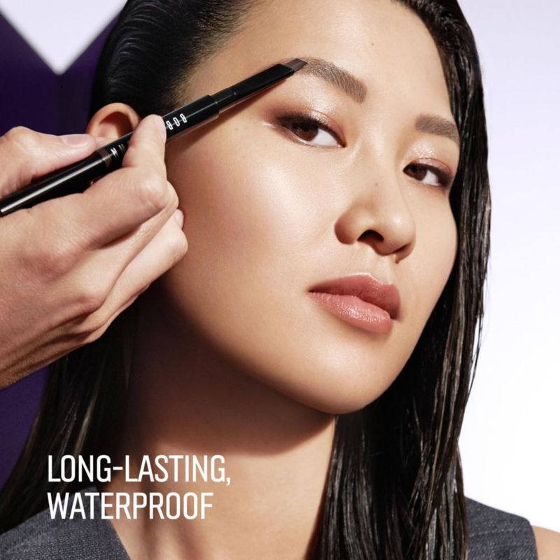 Lápiz para Cejas Bobbi Brown a Prueba de Agua Recargable Rojo