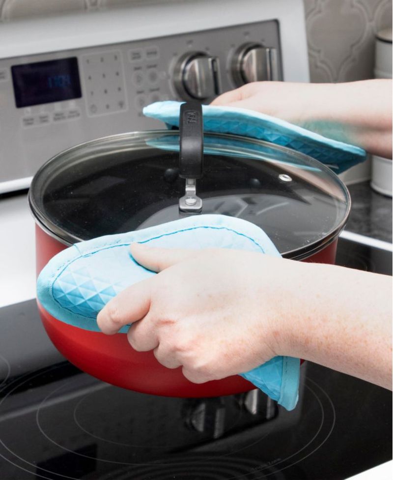 Manopla T-Fal 2 piezas Resistencia al calor 525 °F (274 °C) Color Brisa