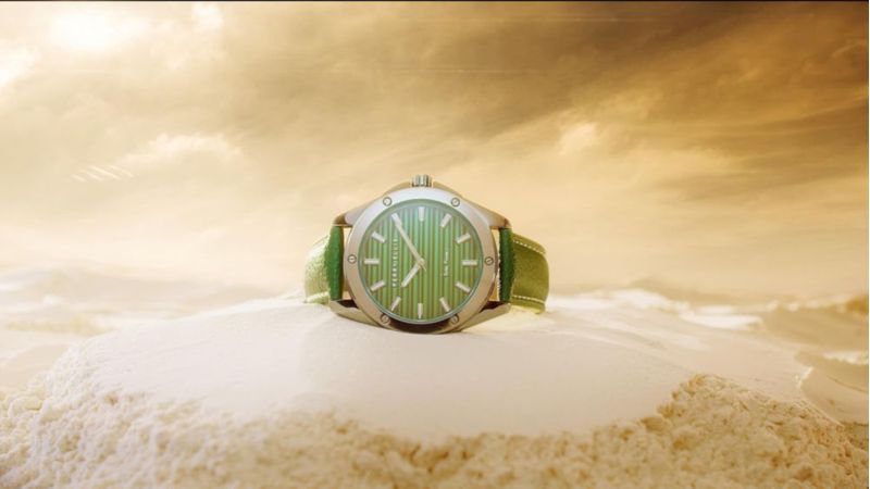 Reloj Perry Ellis Solar verde con correa de cuero vegano