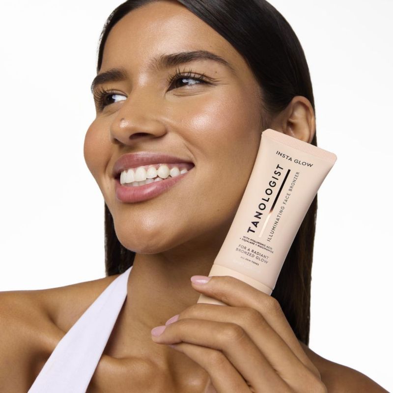 Set de Bronceador Facial Tanologist + Brocha Real Techniques