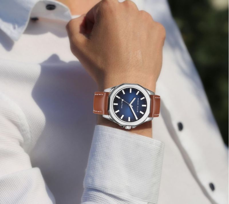 Reloj Perry Ellis Solar de 42 mm con correa de cuero vegano marrón