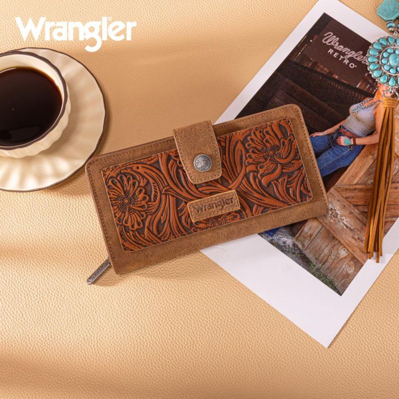 Billetera Montana West 24 cm con Flor de Relieve Plegable Bi‑fold