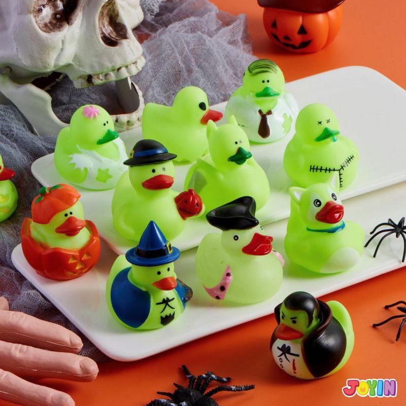 Juguete de Baño JOYIN 12 Piezas Patitos de Halloween que Brillan en la Oscuridad