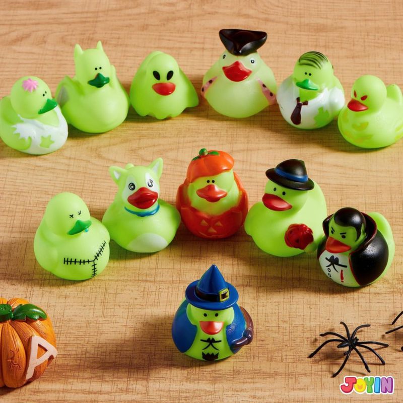 Juguete de Baño JOYIN 12 Piezas Patitos de Halloween que Brillan en la Oscuridad