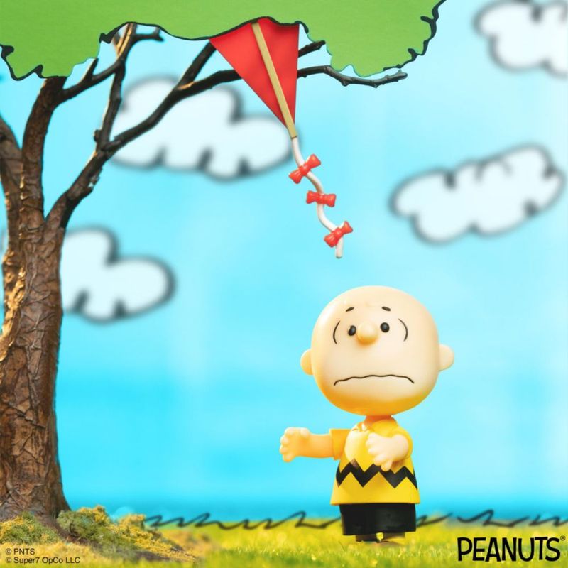 Super7 Charlie Brown Kite Eating Tree Figura Acción Peanuts Reaction