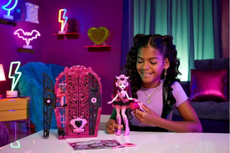 Monster High Muñeca Skulltimate Secrets Draculaura Modas Secretas