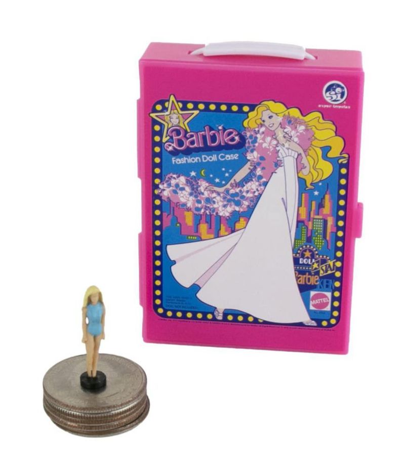 Funda Barbie Miniatura Incluye 2 Microfiguras Estilos Aleatorios
