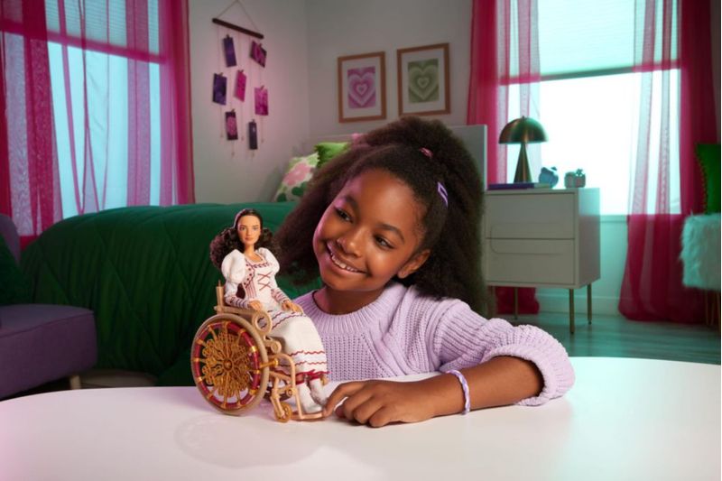 Muñeca Wicked Nessarose Mattel Moda Rizado Silla de Ruedas