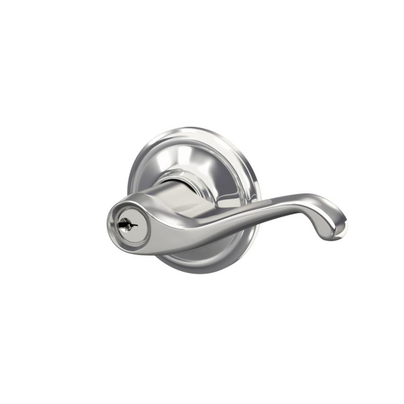 Tirador de puerta SCHLAGE Flair con llave cromo brillante