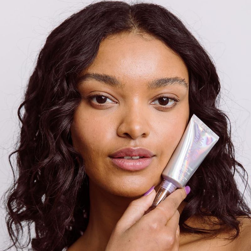 Base de maquillaje Naked Sundays 7 Tan Toffee SPF 50