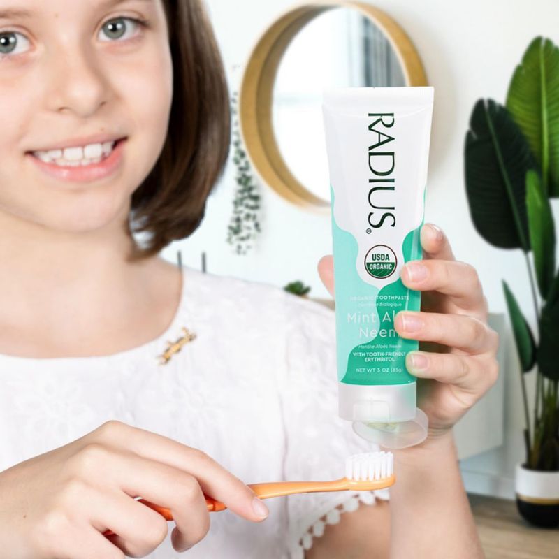 Pasta de dientes RADIUS 85 g Menta Aloe y Neem (2 unidades)