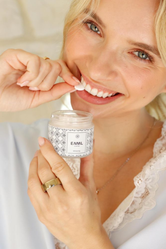 Pasta de dientes ENML 170 ml Blanqueadora con microhidroxilapatita