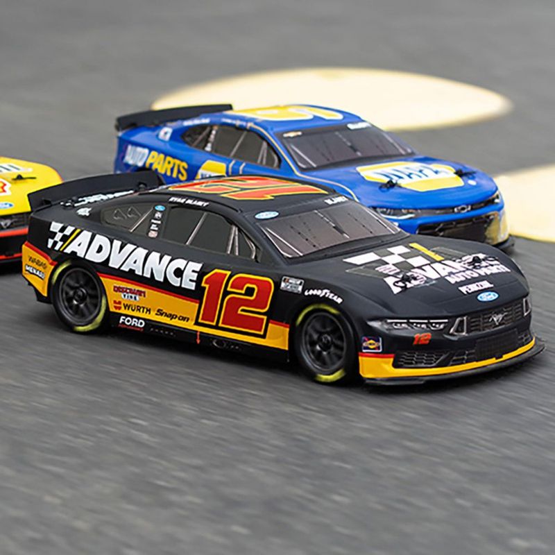 Auto RC Losi 1/12 NASCAR Ford Mustang 2S AWD RTR