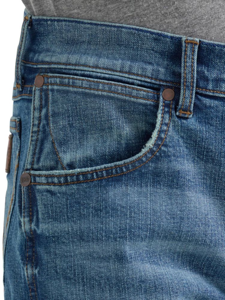 Pantalón vaquero Wrangler Retro Slim 33W x 34L corte de bota