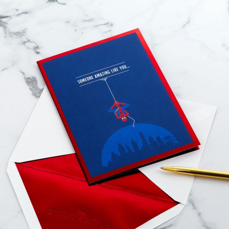 Tarjeta de felicitación Hallmark Spider-Man 3D Pop-Up roja