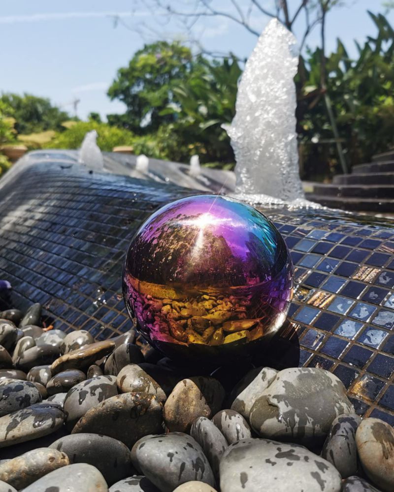 Escultura Pangmao 20 cm Esfera de Espejo Arcoíris Brillante