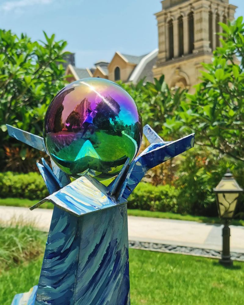 Escultura Pangmao 20 cm Esfera de Espejo Arcoíris Brillante