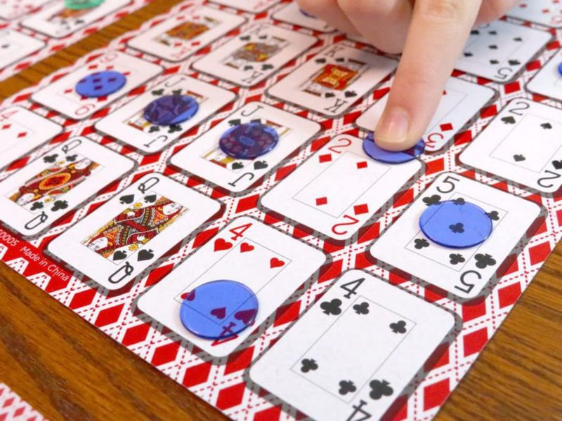 Juego de cartas Regal Games Poker Keeno con 12 tableros y 200 fichas