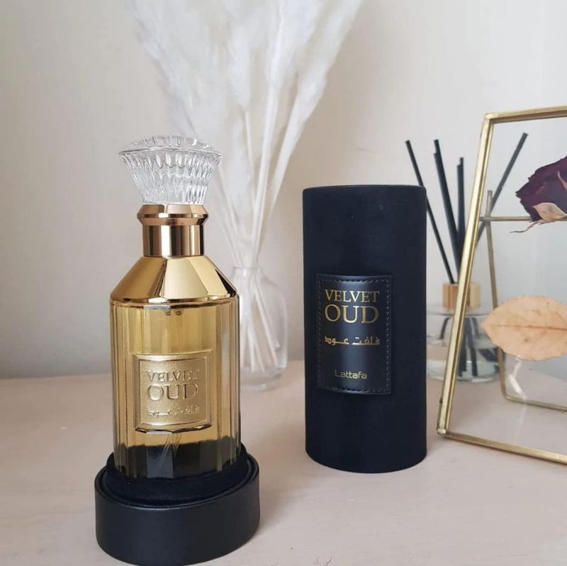 Perfume Lattafa Velvet Oud EDP 100 ml
