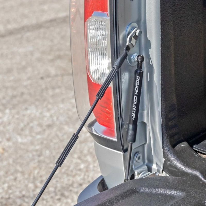 Asistente Hidráulico de Portón Trasero Rough Country para Chevy Colorado y GMC Canyon