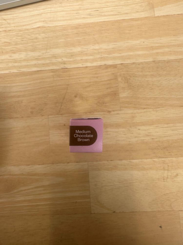 Gel tintado para cejas Kosas Air Brow Longwear Vegan (tamaño mediano)