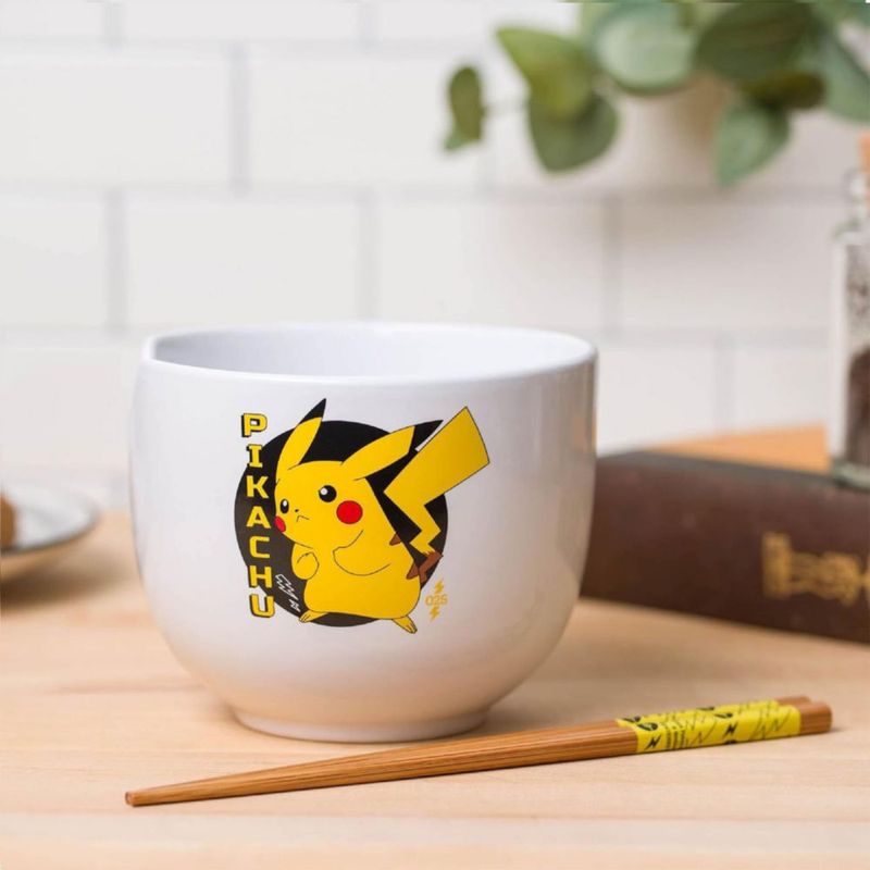 Plato de Cerámica Silver Buffalo Pikachu 590 ml