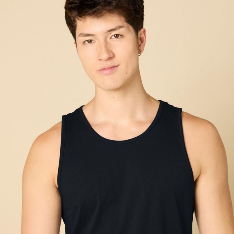 Remera sin mangas para hombre Amazon Essentials negra talla L