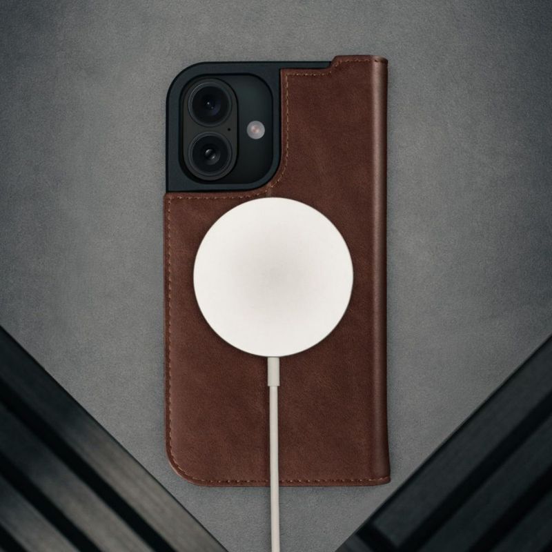Funda TORRO para iPhone 17 de cuero tipo cartera en marrón oscuro