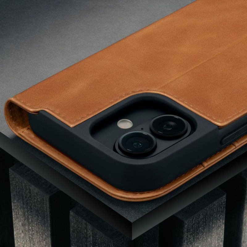 Funda TORRO para iPhone 17 de cuero color tostado con cartera y MagSafe