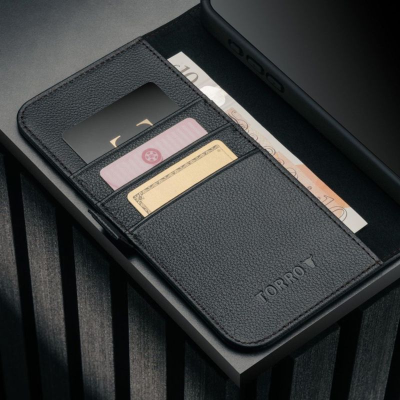 Funda TORRO para iPhone 17 de cuero con cartera – Negra