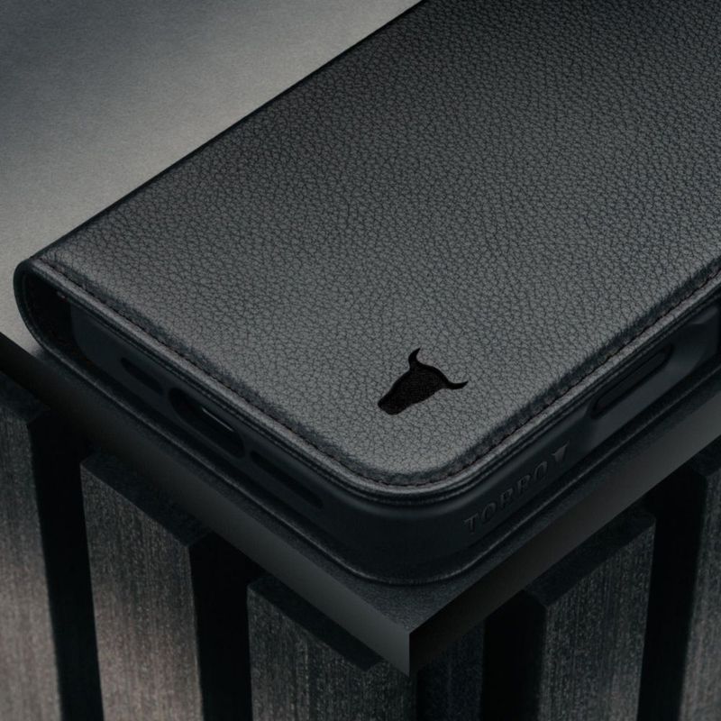 Funda TORRO para iPhone 17 de cuero con cartera – Negra