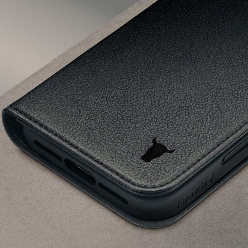 Funda de cuero negro TORRO para iPhone 18/17 Pro Max