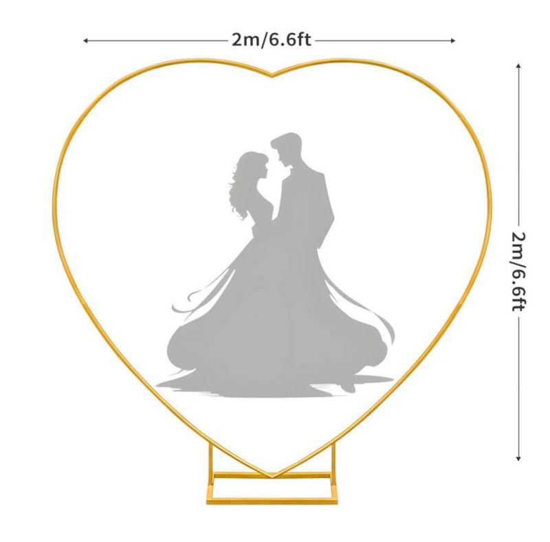 Arco de metal dorado con forma de corazón – 2 m de altura – IKULE