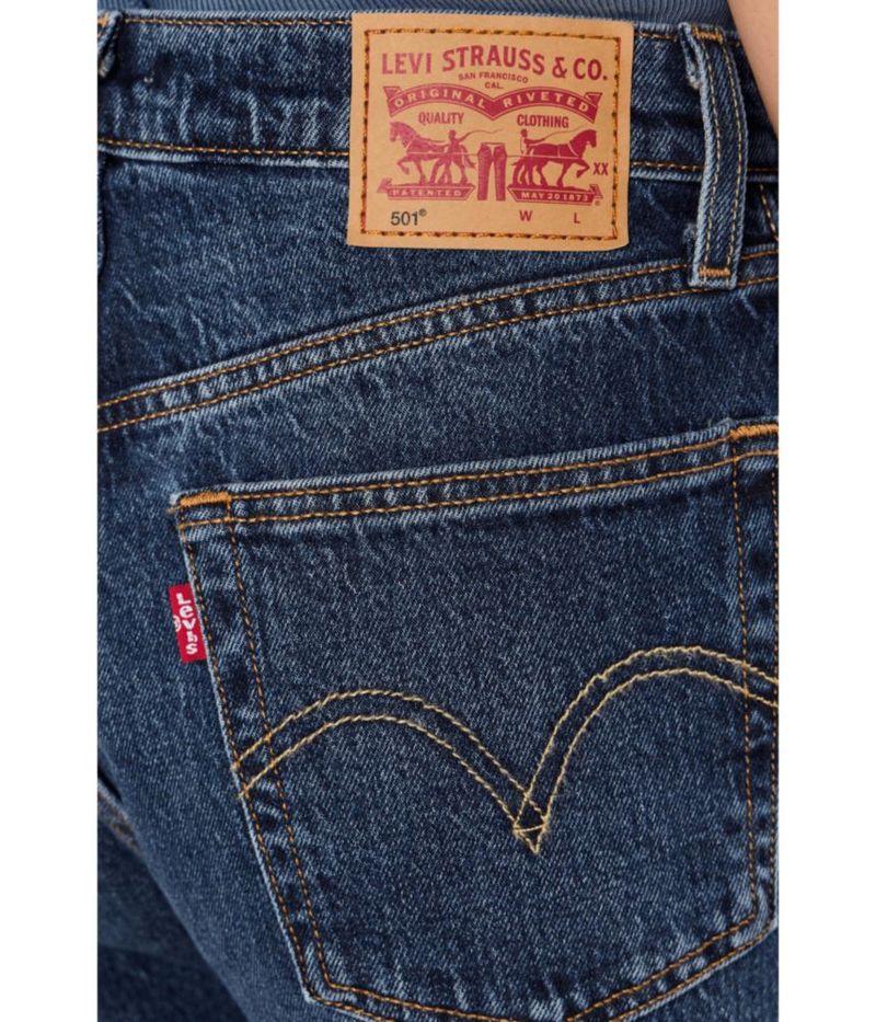 Jeans Levi's 501 Crop con entrepierna de 66 cm