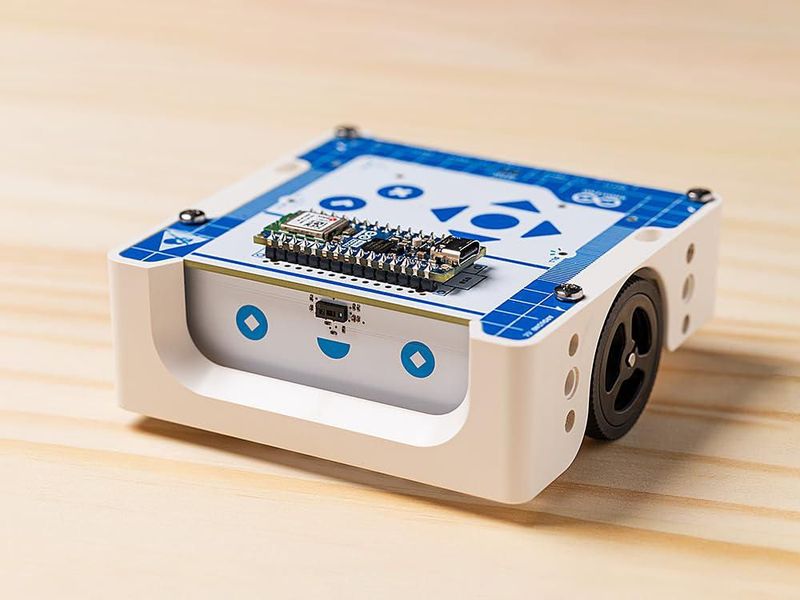 Robot Arduino Alvik [AKX00066] con Nano ESP32 y MicroPython