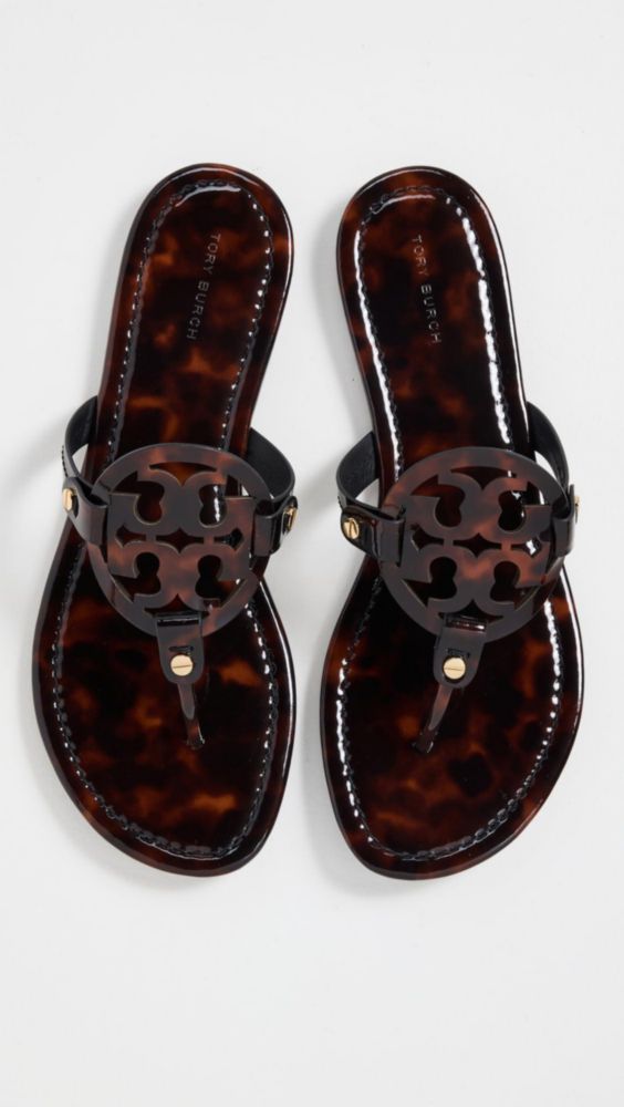 Sandalia Tory Burch Miller 7.5 Tortuga con acabado de patente