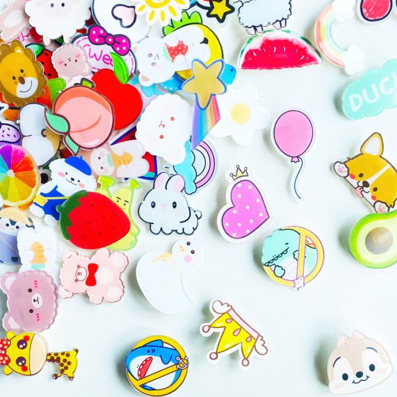 Pins de broche JOYEONDEF 60 piezas acrílicas cute kawaii