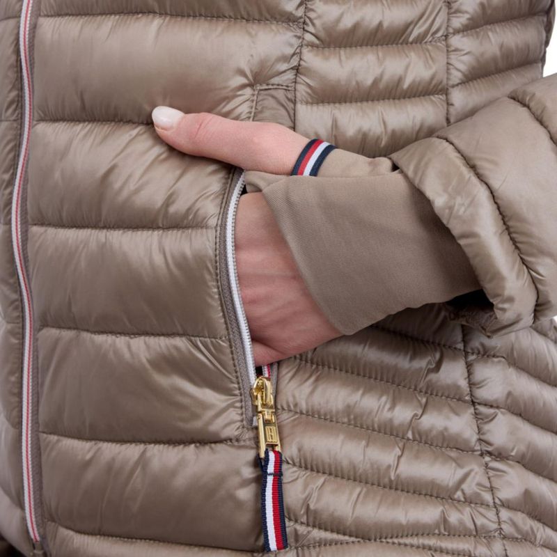 Abrigo Tommy Hilfiger Ligero Plegable Color Topo Talla L