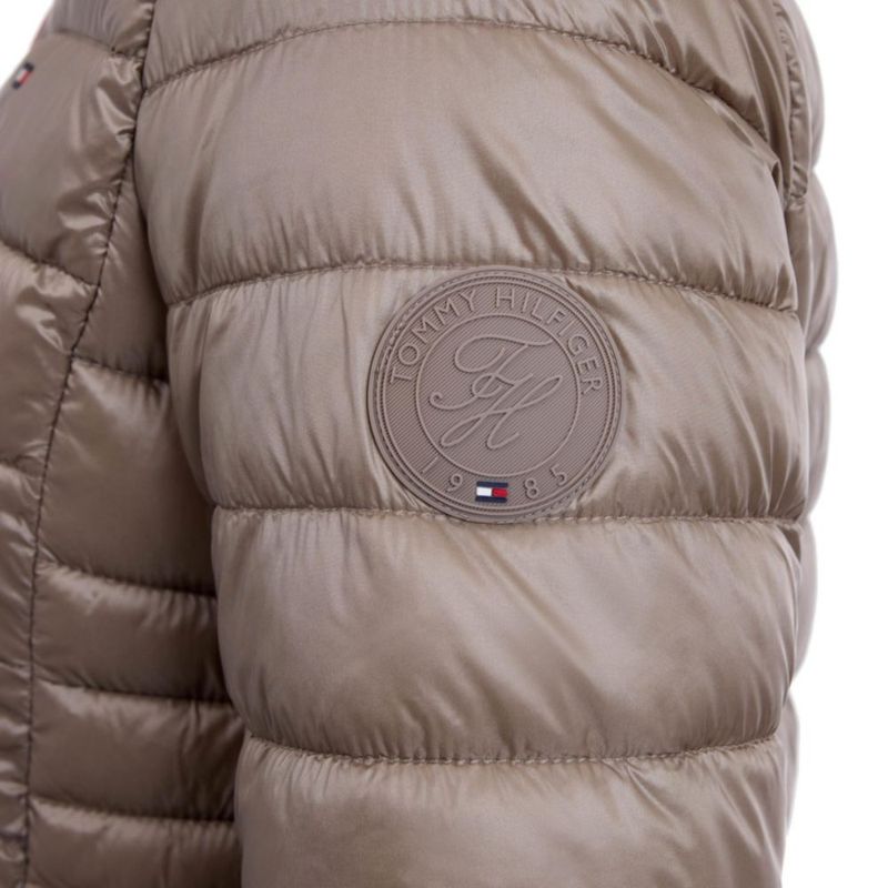 Abrigo Tommy Hilfiger Ligero Plegable Color Topo Talla L