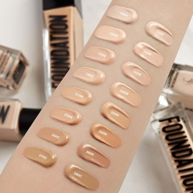 Base Anastasia Beverly Hills Luminous 270C para piel ligera a mediana