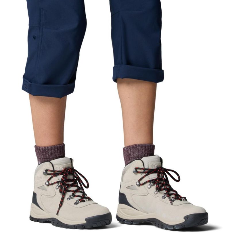 Bota Columbia Newton Ridge Plus Impermeable talla 6 para mujer