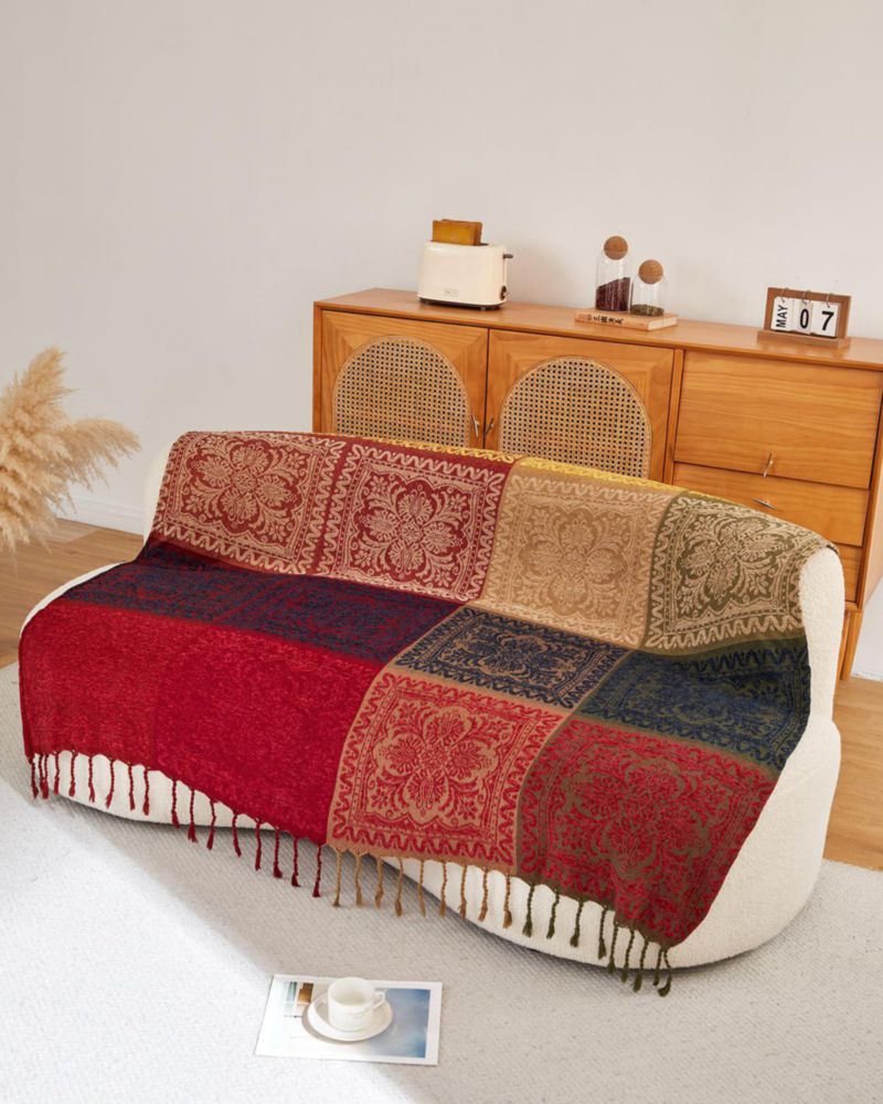 Manta AIVIA 152 cm x 191 cm de chenilla con tejido jacquard estilo boho