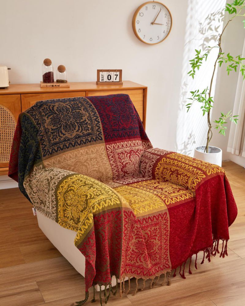 Manta AIVIA 152 cm x 191 cm de chenilla con tejido jacquard estilo boho
