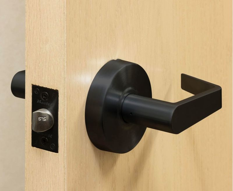 Master Lock SLCHPG10B Cerradura de Palanca de Alta Resistencia Grado 2 Paso Comercial Acabado en Bronce Cepillado