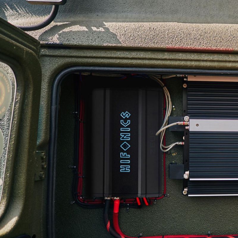 Amplificador de coche Hifonics Zeus 750W 4 canales Clase D