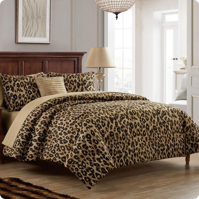 Juego de cama VCNY Home Queen de 8 piezas con estampado de guepardo