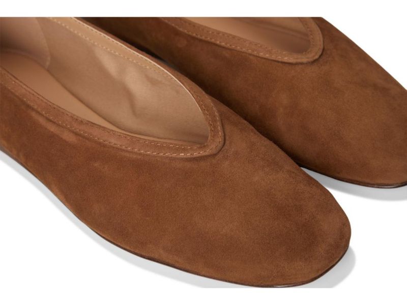 Zapato plano ballet Steve Madden Leni en gamuza castaña talla 10