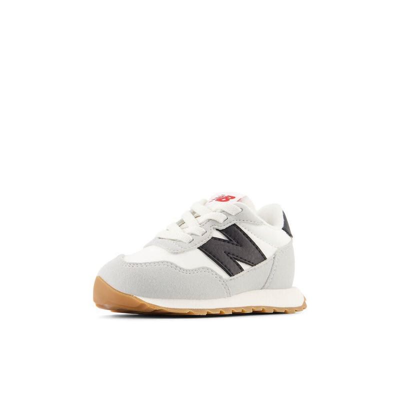 Zapatilla New Balance 11.5W Blanca/Negra para Niños