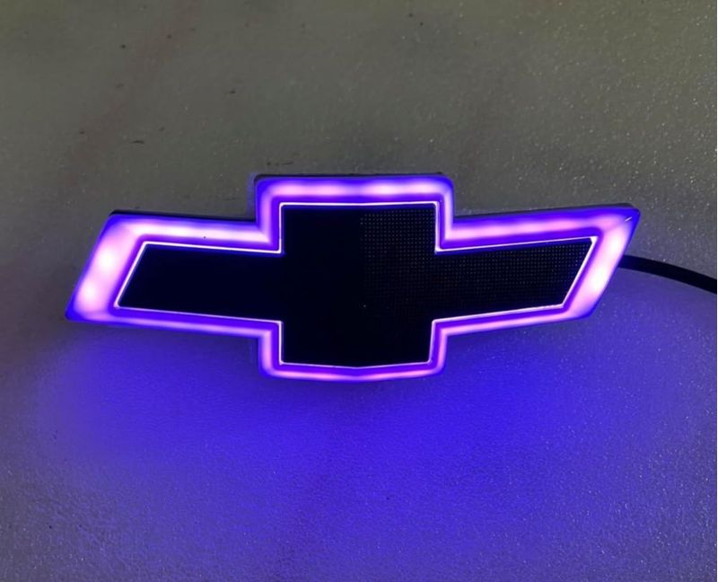 Emblema de parrilla Autogem Camaro RGB LED negro